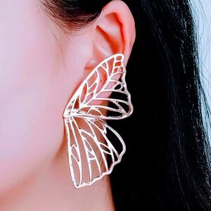 Elegant Silver Butterfly Wing Stud Earrings Metal Gift New Pretty